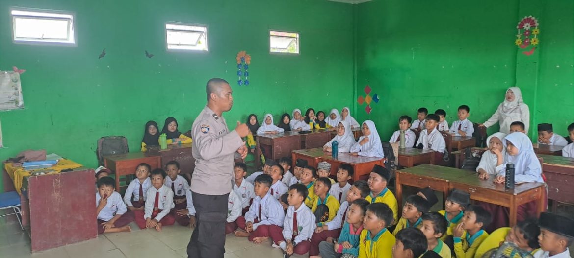 *SATUAN BINMAS POLRES TULANG BAWANG GELAR PENYULUHAN STOP BULLYING DAN KENAKALAN REMAJA*.