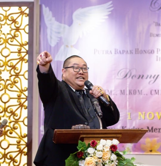 DONNY ANDRETTI: LAWYER KAWAKAN, PENGENDALI ORGANISASI BESAR, DAN PEMBINA BERITAPIRAL.COM YANG TAK GENTAR MENANGANI PERKARA SULIT